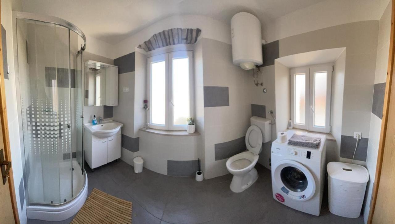 Amani Modern Apartment Lumbarda Eksteriør bilde