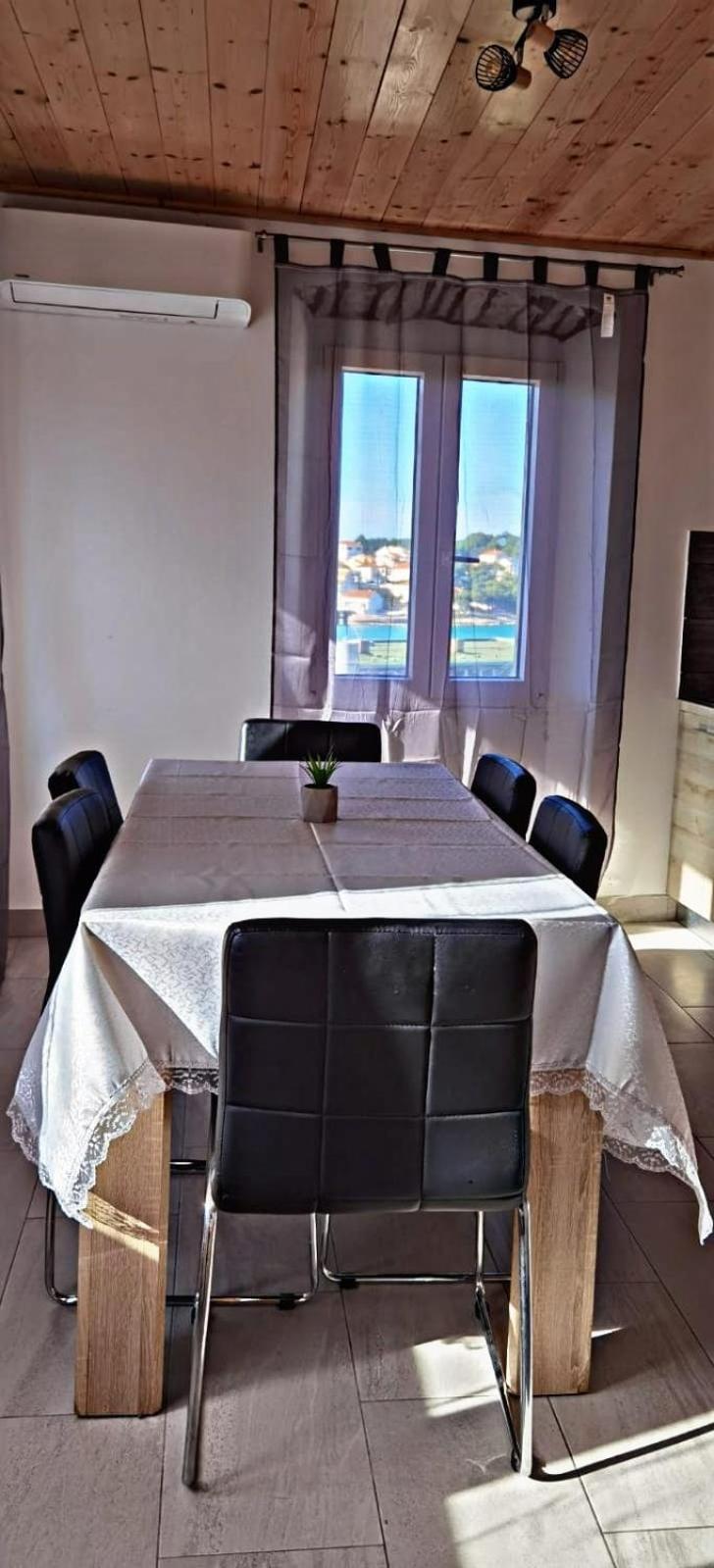 Amani Modern Apartment Lumbarda Eksteriør bilde